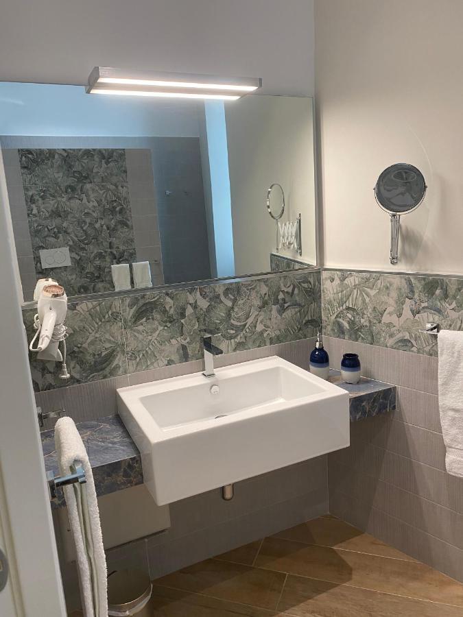 Porto Di Mare B&B Giovinazzo Luaran gambar